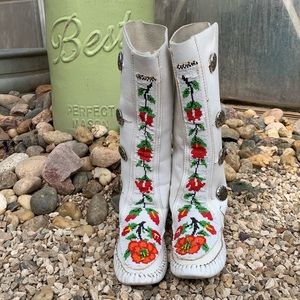 Vintage circa 1960’s Taos wedding moccasins.